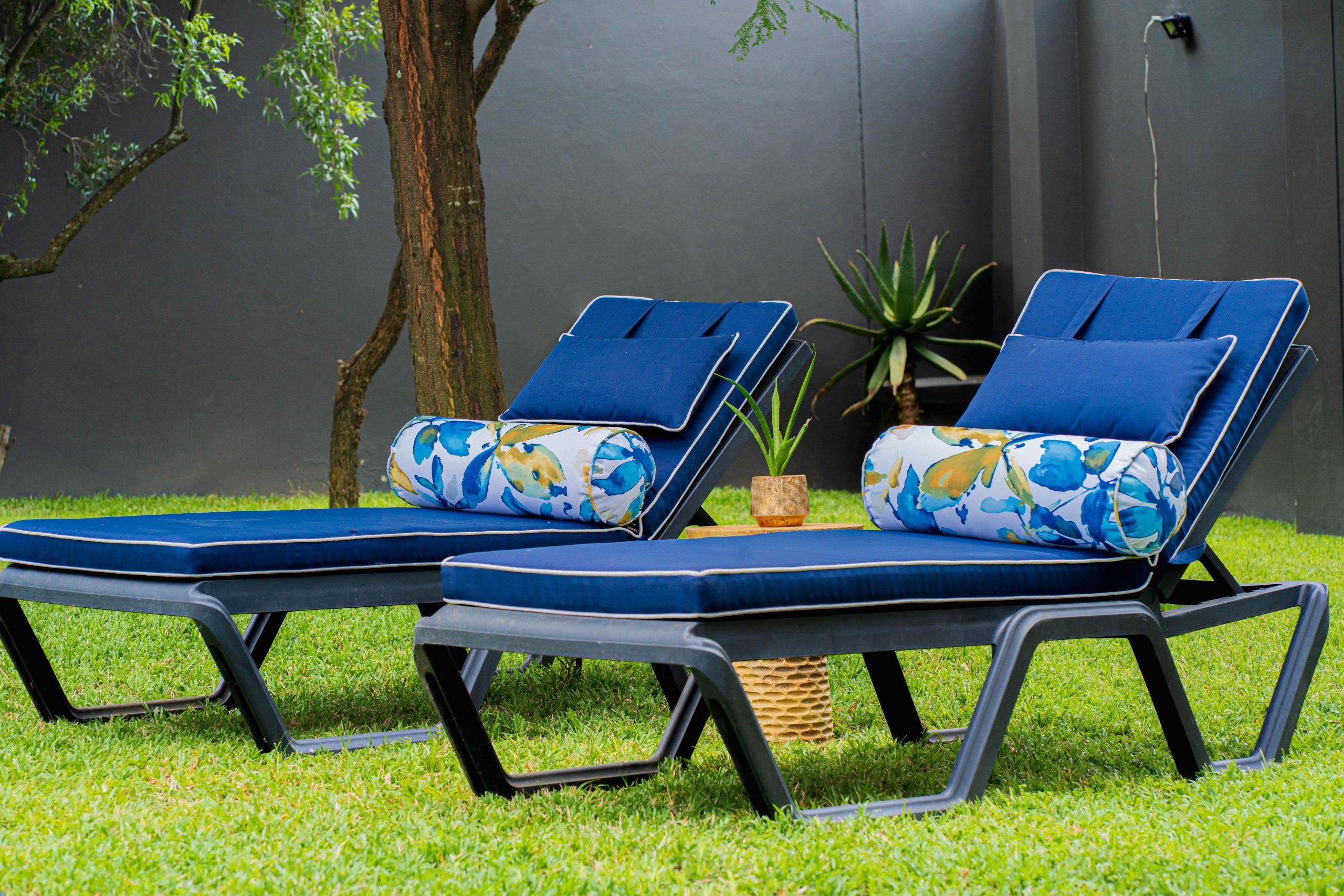 Blue & White Thick 2 piece Outdoor Lounger Cushion